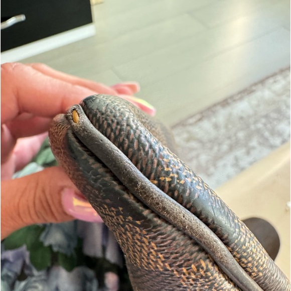 LOUIS VUITTON
Mott crossbody bag - Picture 8 of 8